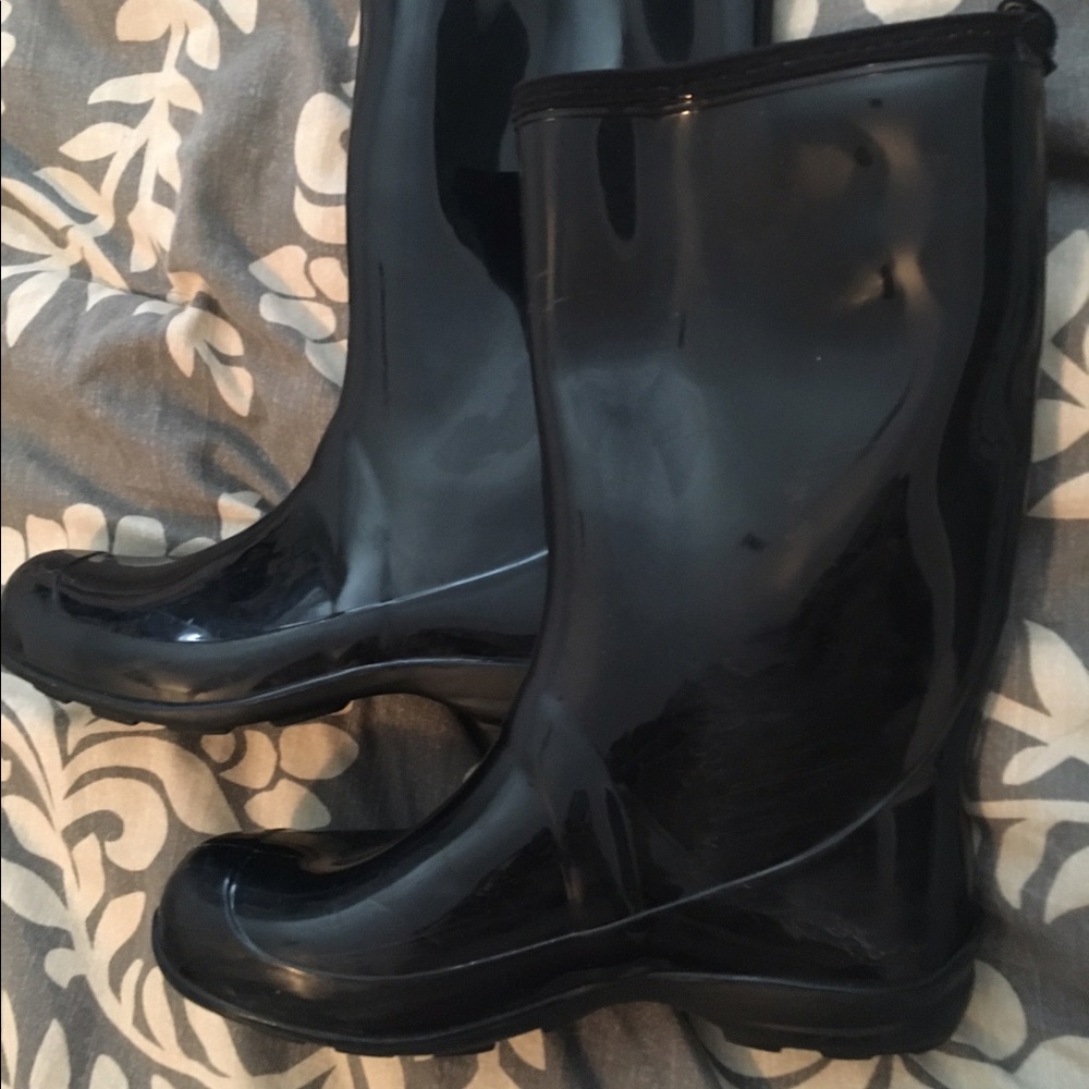 Black rain boots