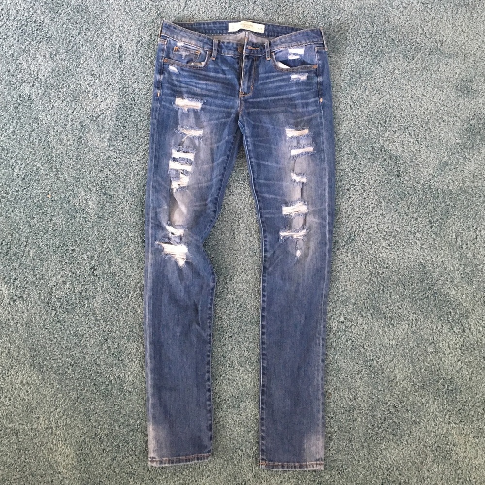 Abercrombie & Fitch Ripped Skinny Jeans