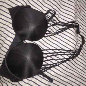 Beyond sexy- La senza detailed bra