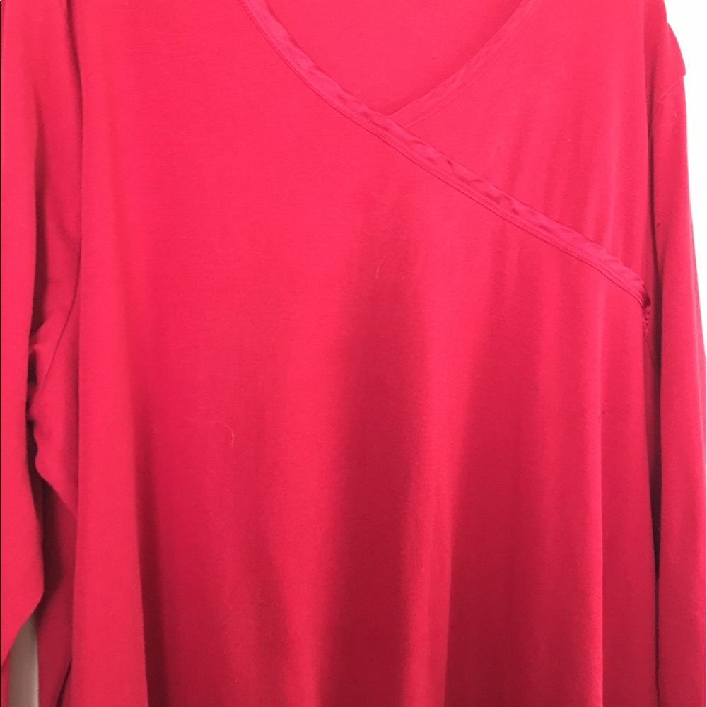 Red long sleeve tshirt