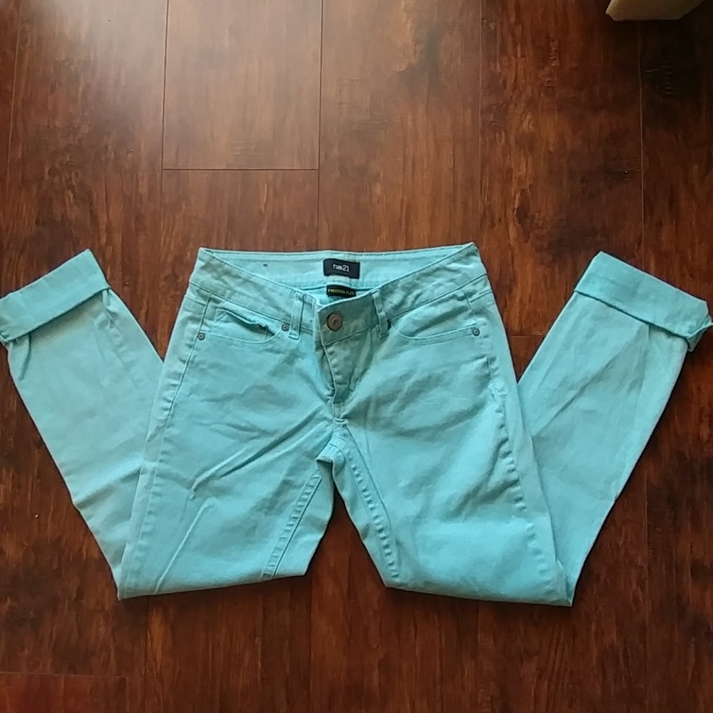 Rue 21 stretch Crop pants