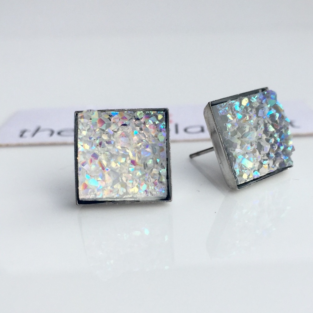 3 for 15🎀 crystal faux druzy square studs - Picture 3 of 5