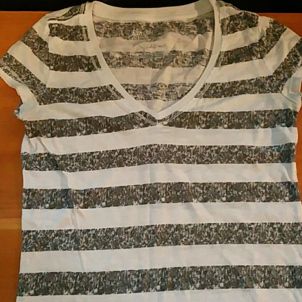 2 shirts - Picture 2 of 3