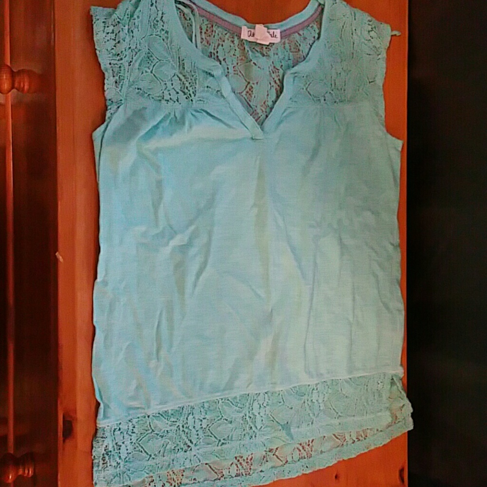 2 shirts - Picture 3 of 3