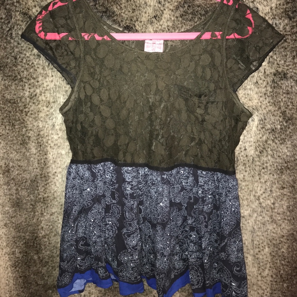 Free People Flowy Shirt!