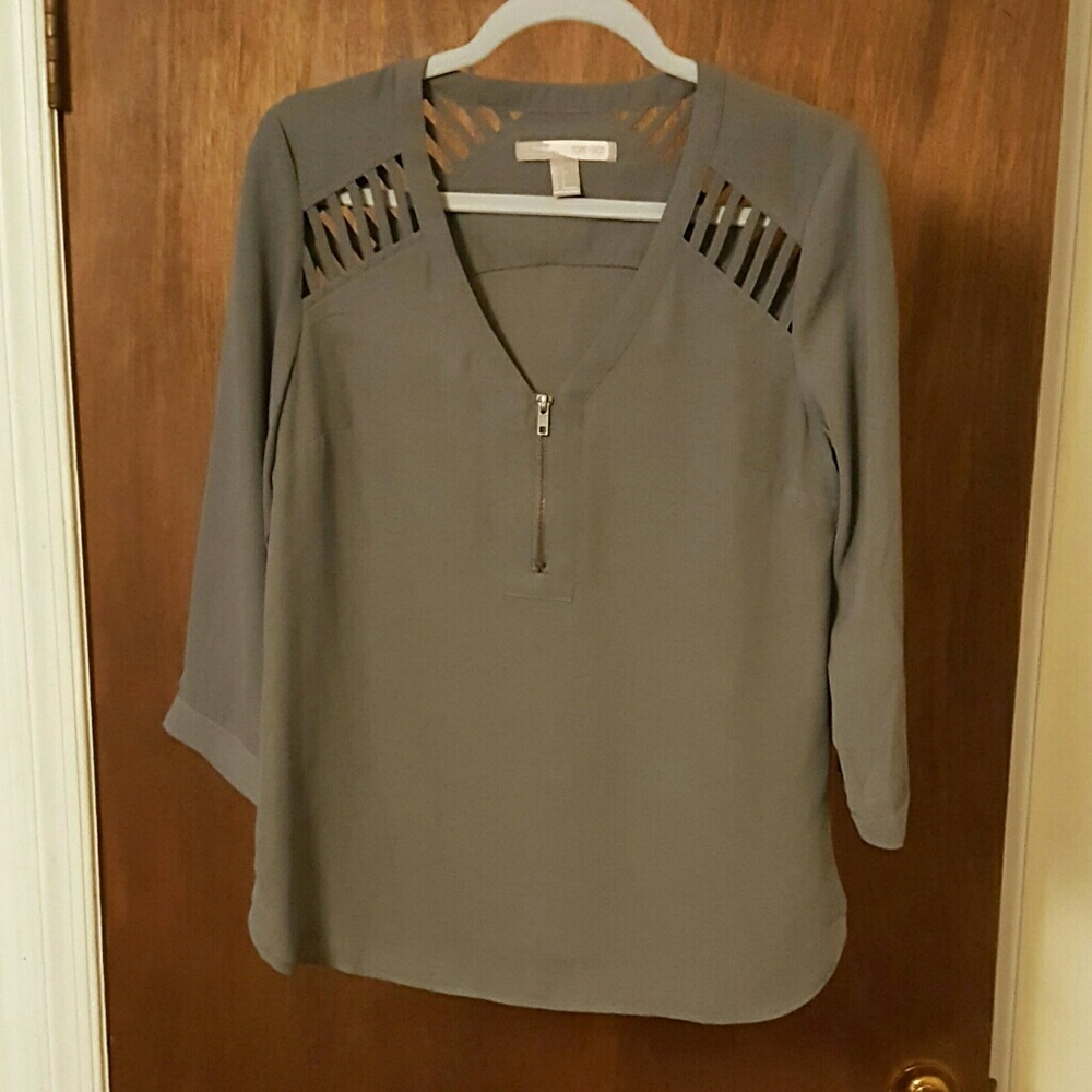Forever 21 grey 3/4 sleeve blouse size small