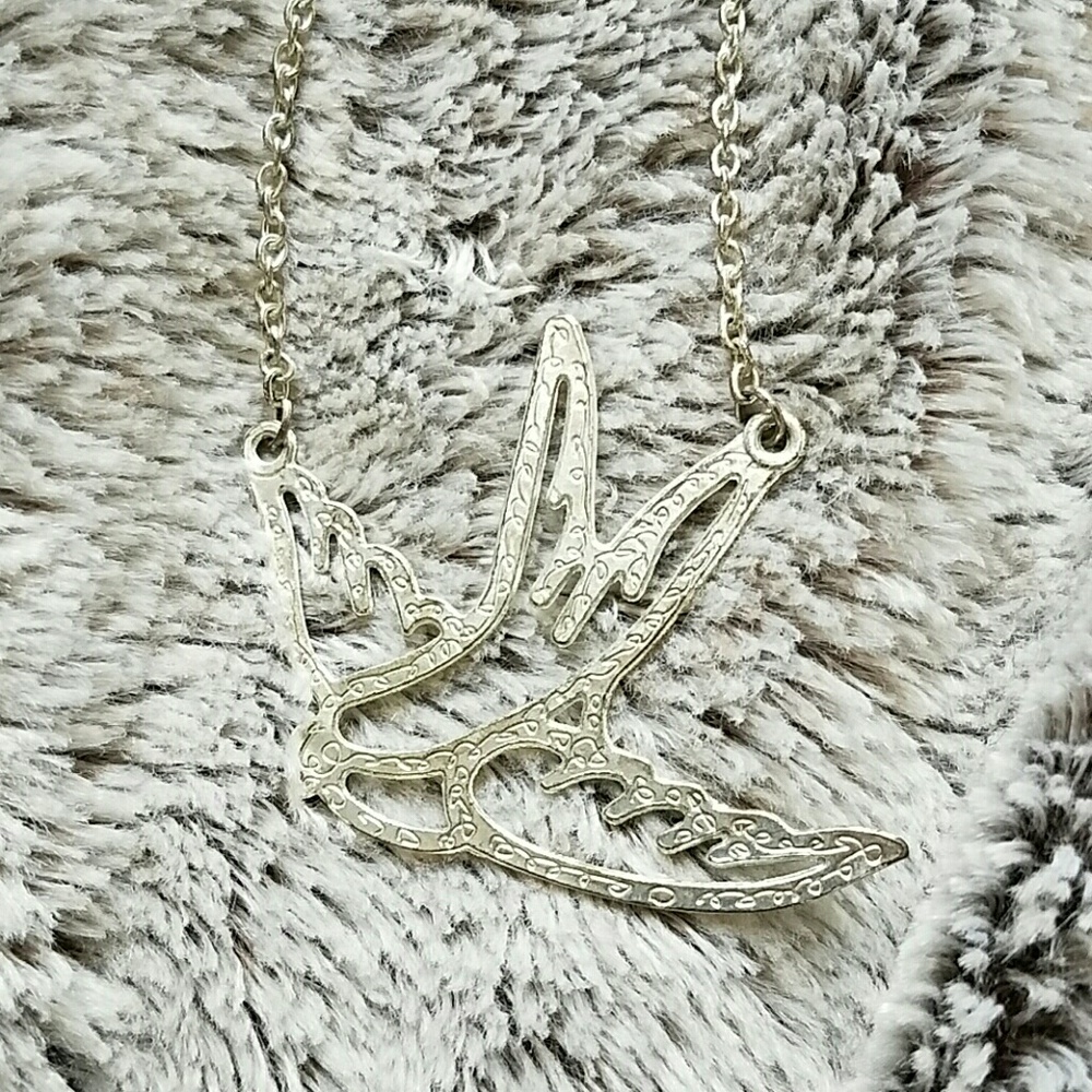 Necklace - Picture 2 of 3