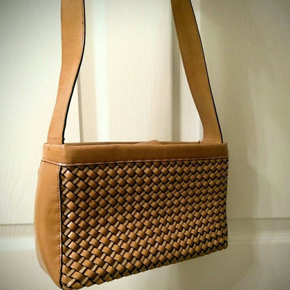 RELIC "Well Organized" Weaved Purse - Picture 2 of 8