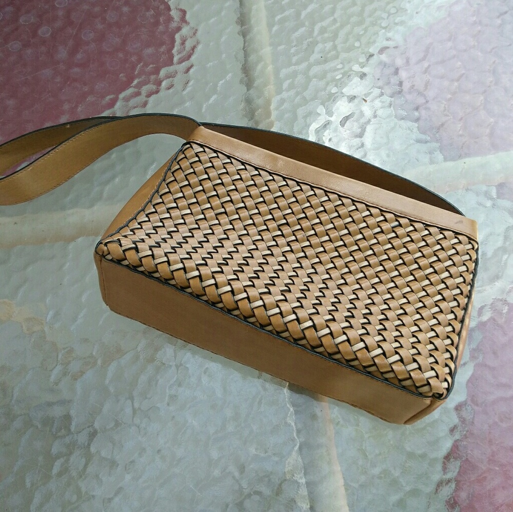 RELIC "Well Organized" Weaved Purse - Picture 8 of 8
