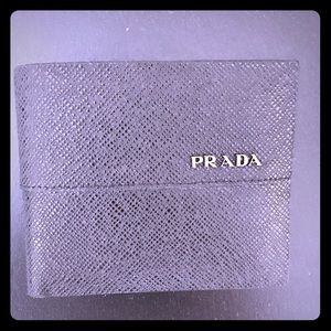 🌟Amazing Sale🌟 Prada wallet