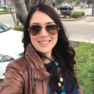 Meet your Posher, Ivette