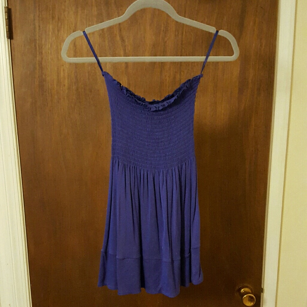 🆕️ BCBG Maxazria blue strapeless  top xs/s