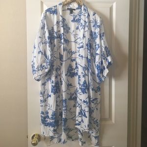 Forever 21 floral robe/kimono