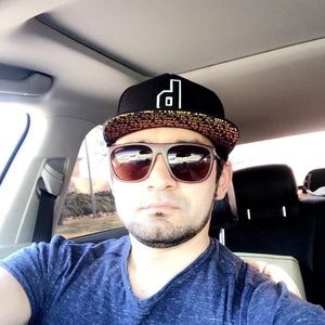 Meet your Posher, Bekha