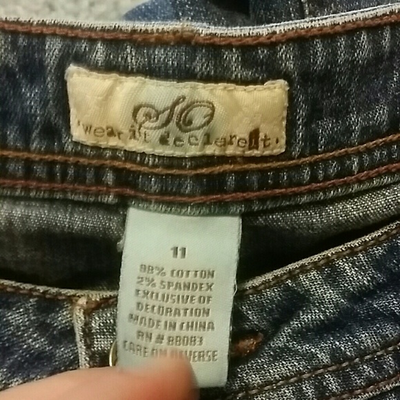 Jeans - Picture 2 of 3