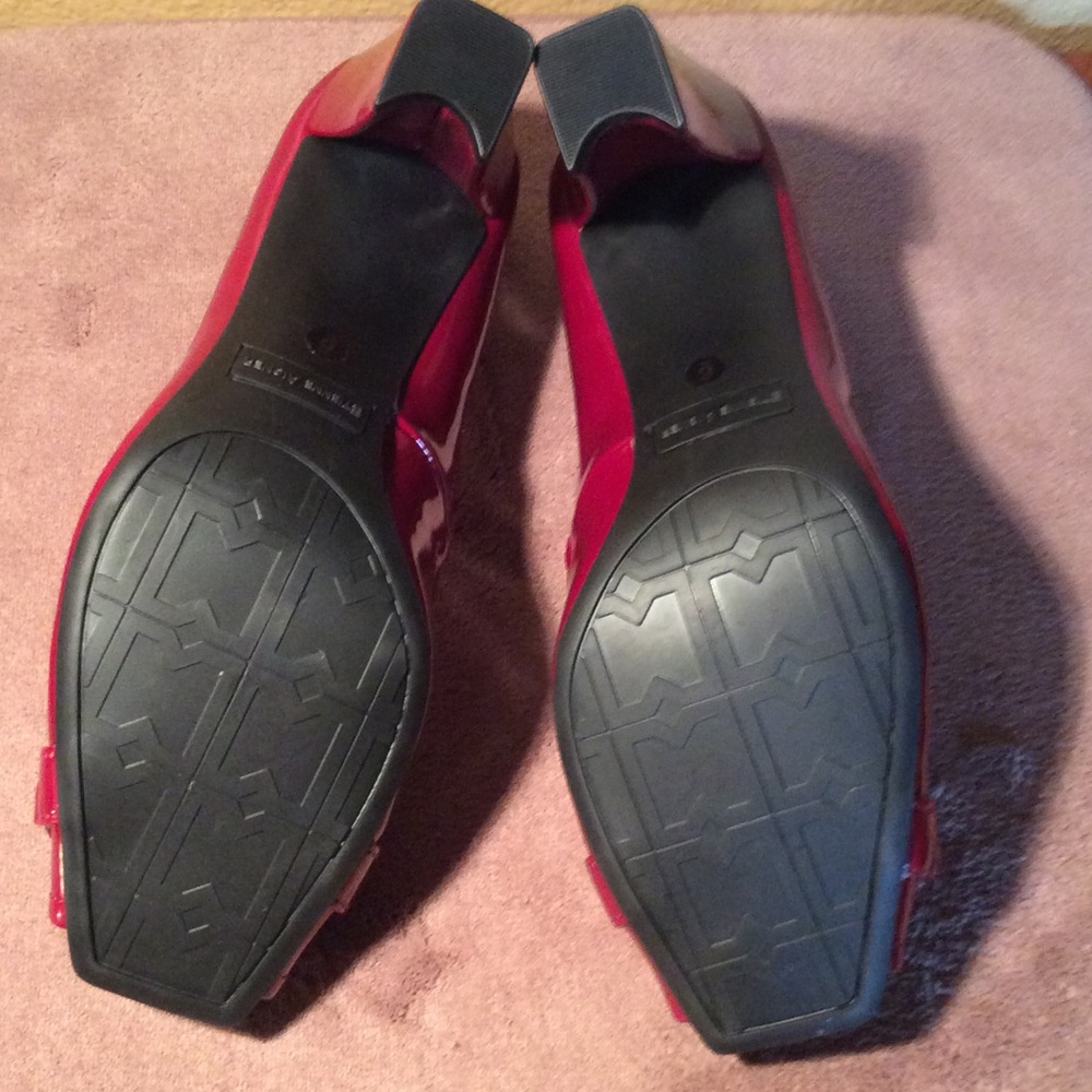 Etienne Aigner red 👠 heels - Picture 2 of 3
