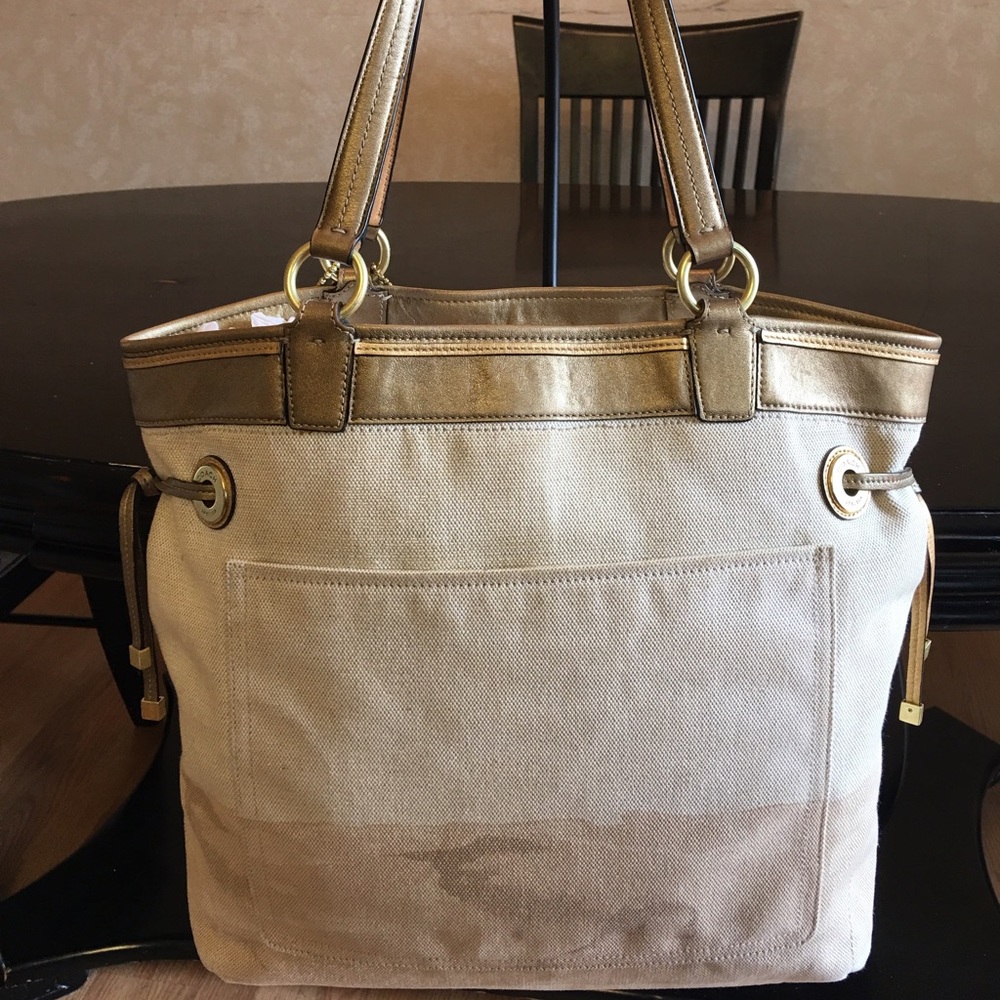 ***REDUCED***COACH AUDREY STARFISH, BEAUTIFUL!! - Picture 7 of 8