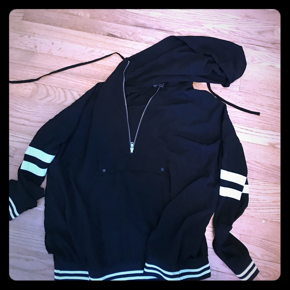 Sweatshirt