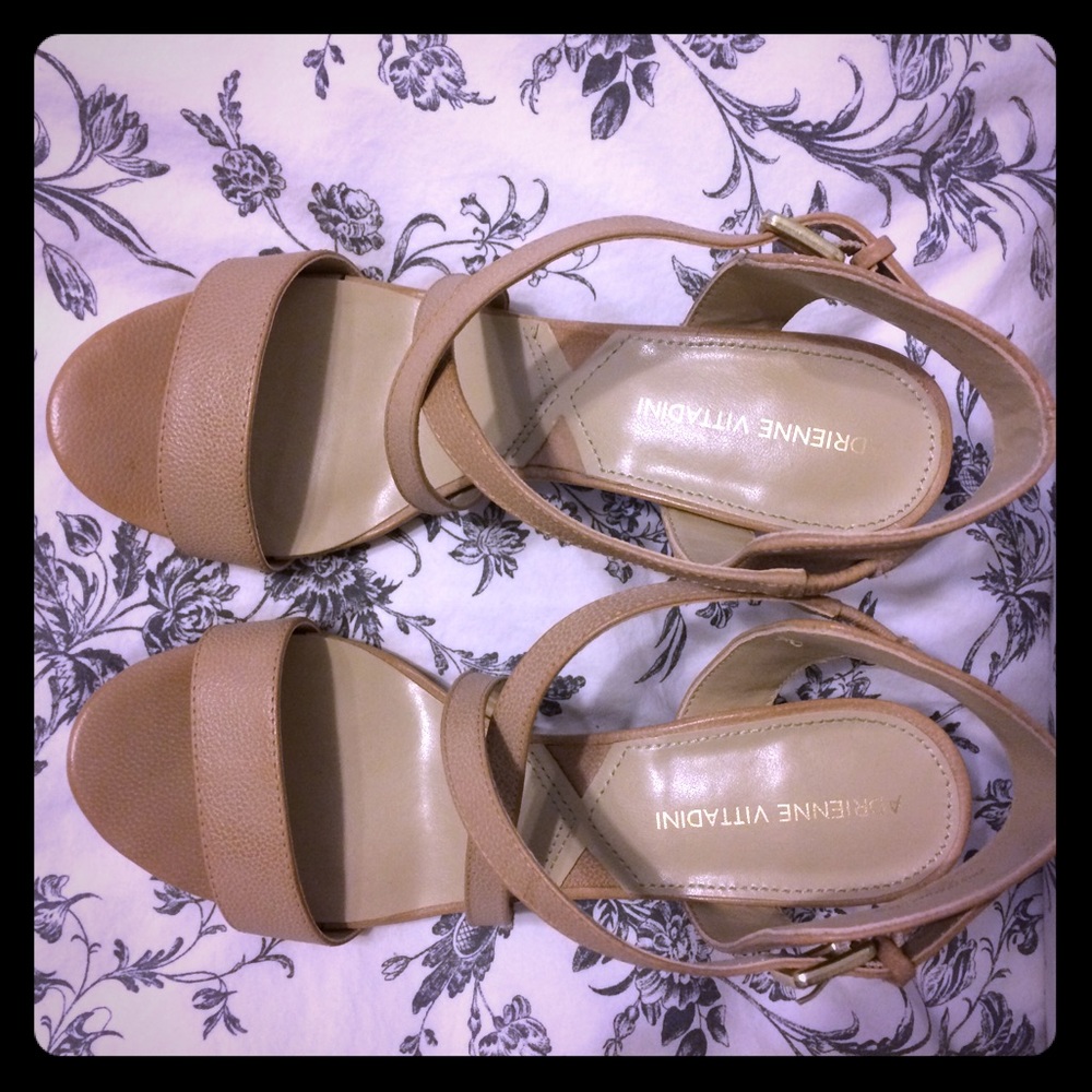 Adrienne Vittadini Nude Heels Sandals , Size 7.5