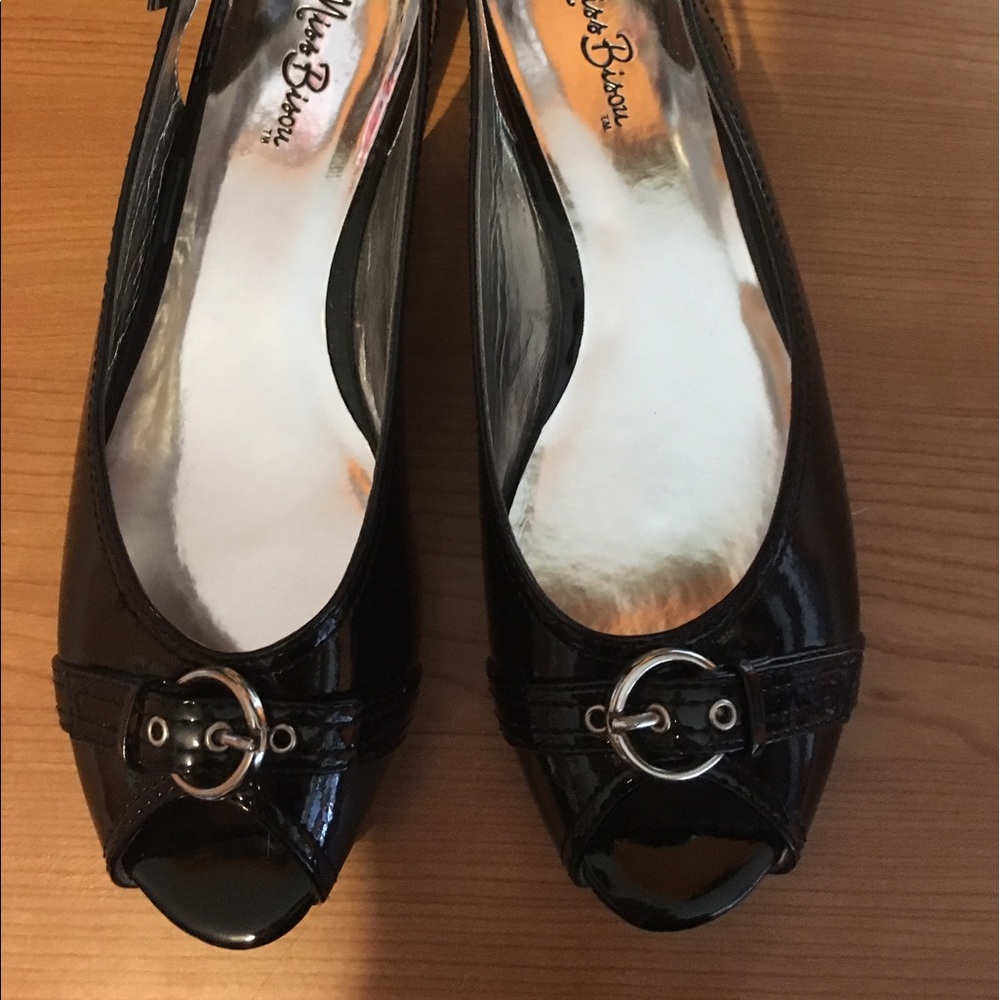 NWOT Black Patent Sydney Sandal