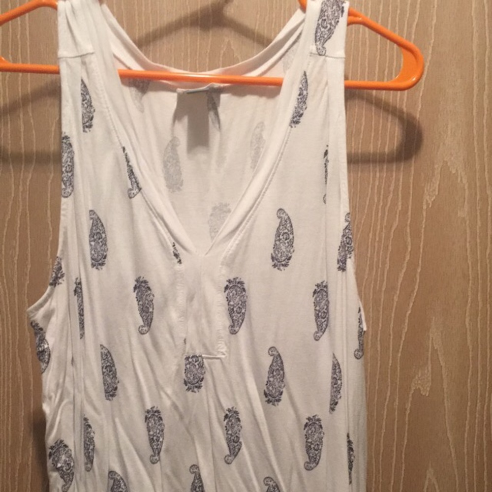 Old Navy sleeveless blouse