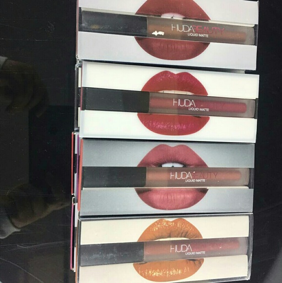 Huda Beauty Liquid Matte Lipsticks - Picture 2 of 4
