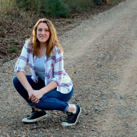 Meet your Posher, Eden - Picture 1 of 1