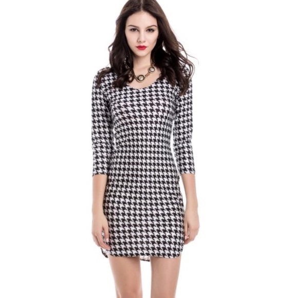 ✖️sold! Black and white houndstooth body con dress - Picture 3 of 7