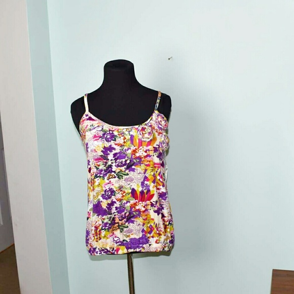 Tops - Gorgeous Floral Print Flowy Blouse