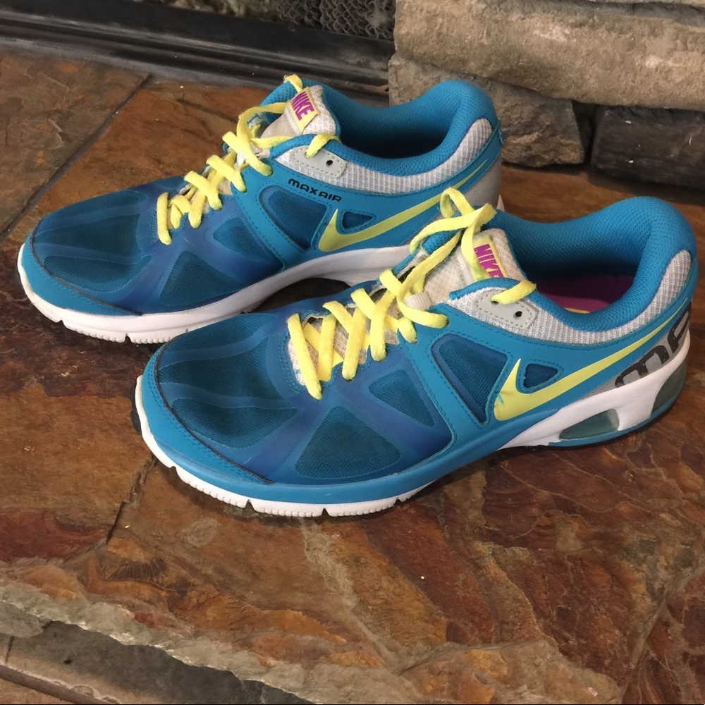 Women's Nike Air Max tennis shoes