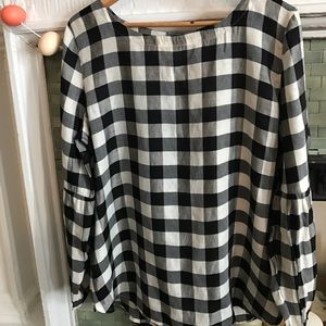 Gingham button back Loft top