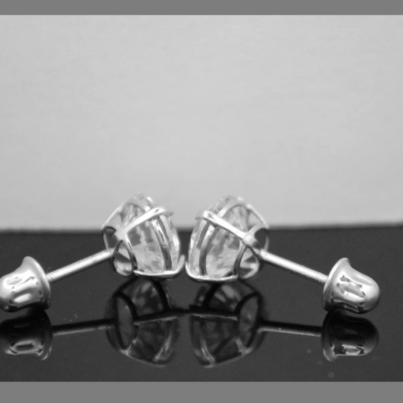 💕💎1 CT Simulated Diamond 14K White Gold Studs - Picture 3 of 4