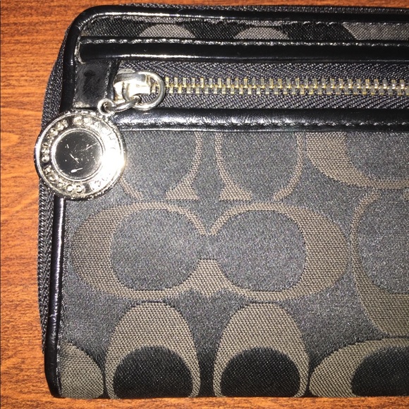 Coach Wristlet - Picture 3 of 3