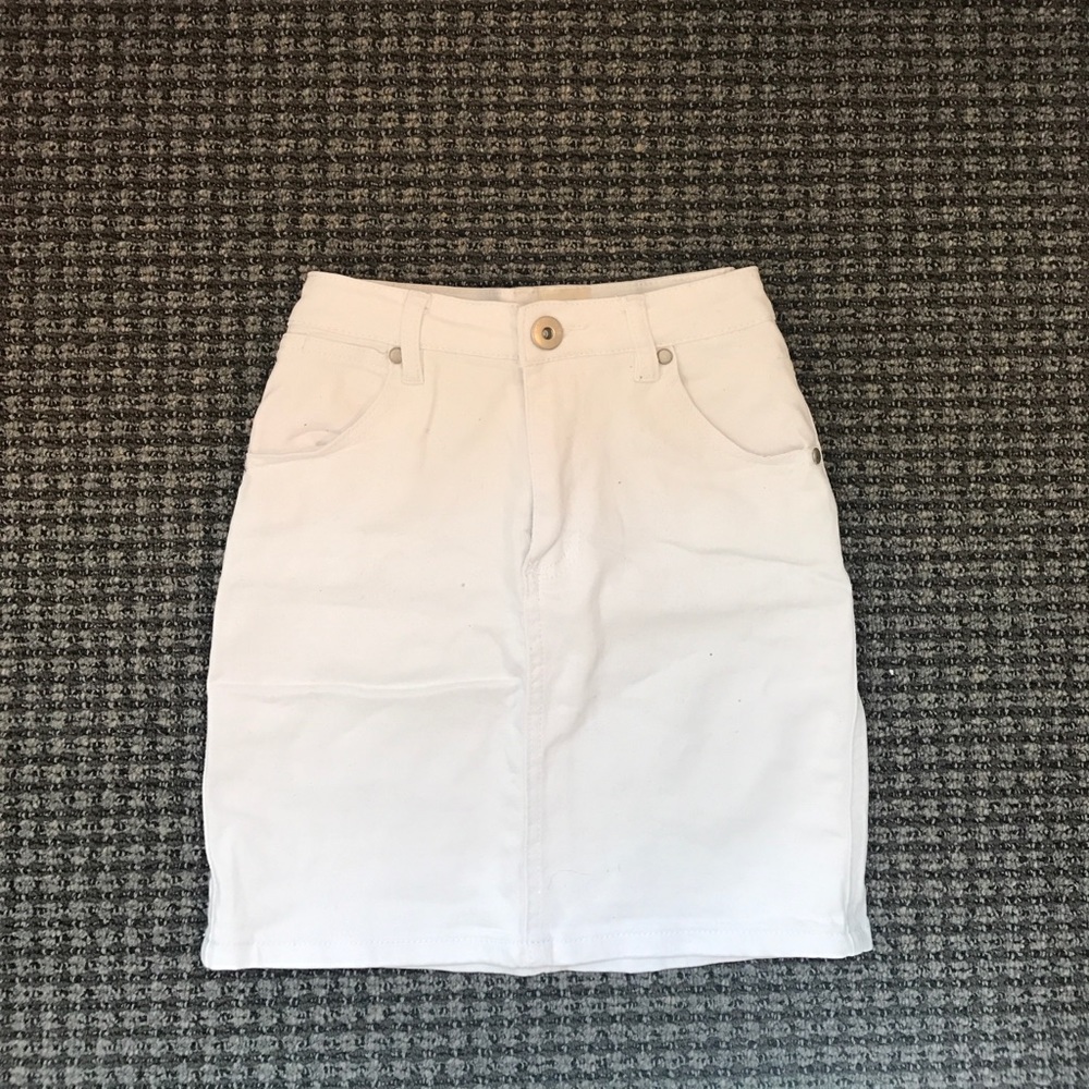 NWOT white jean skirt