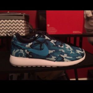 Nike Roshe Run Print