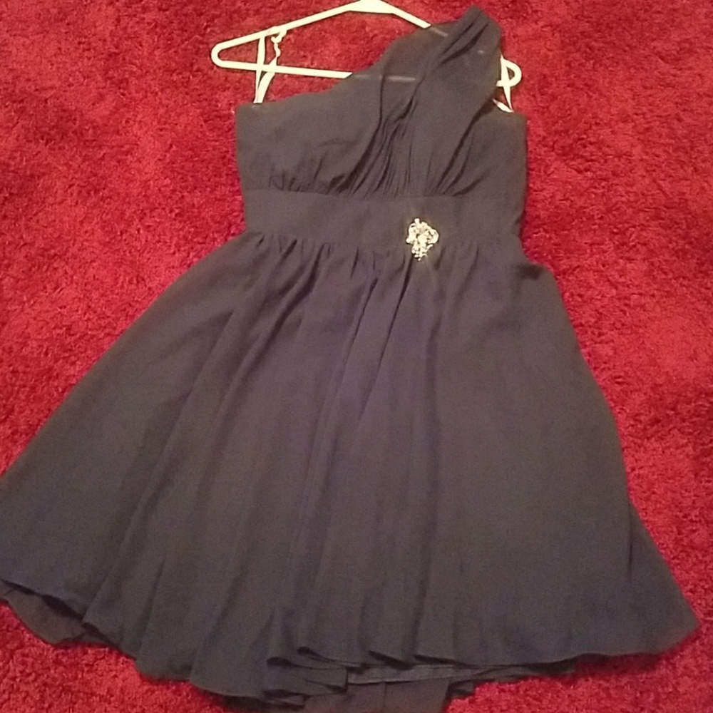 Dress - Picture 1 of 2