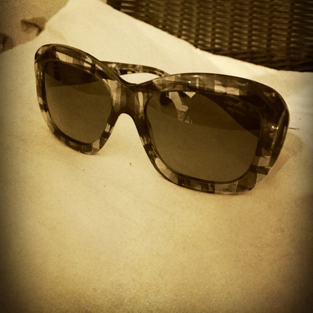 Chanel sunglasses - Picture 2 of 4