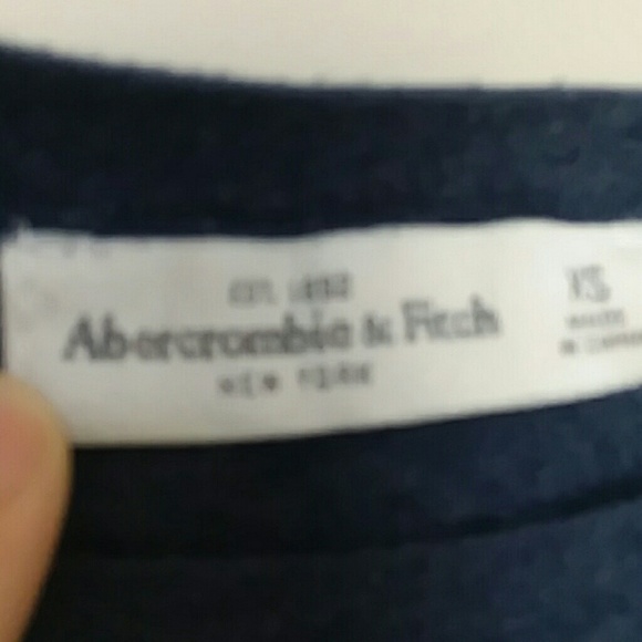 Abercombie and Fitch graphic tee - Picture 2 of 4