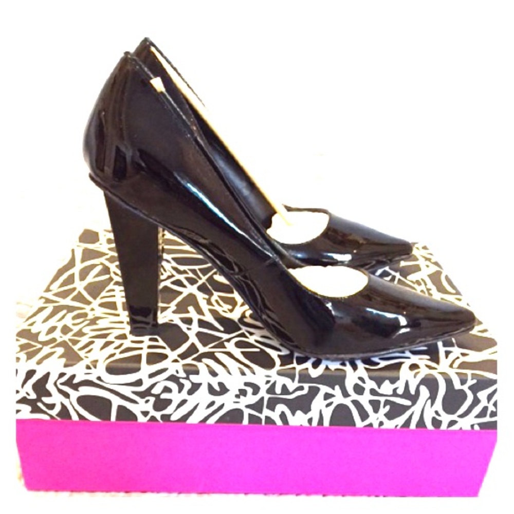 Brand New DVF Patent Leather Pumps