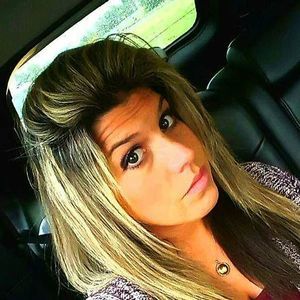 Meet your Posher, Holly