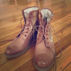 French lace up ankle boots