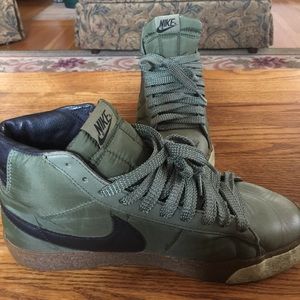 Nike Blazer Mid Premium Size 9.5