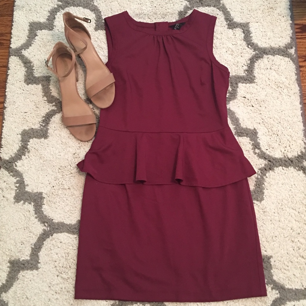 🍊2 for $10! H&M Wine Peplum Dress
