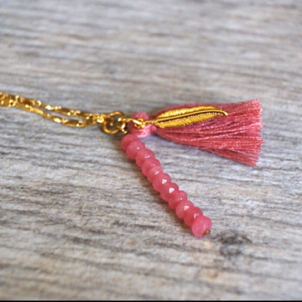 Tassel & jade necklace - Picture 2 of 4