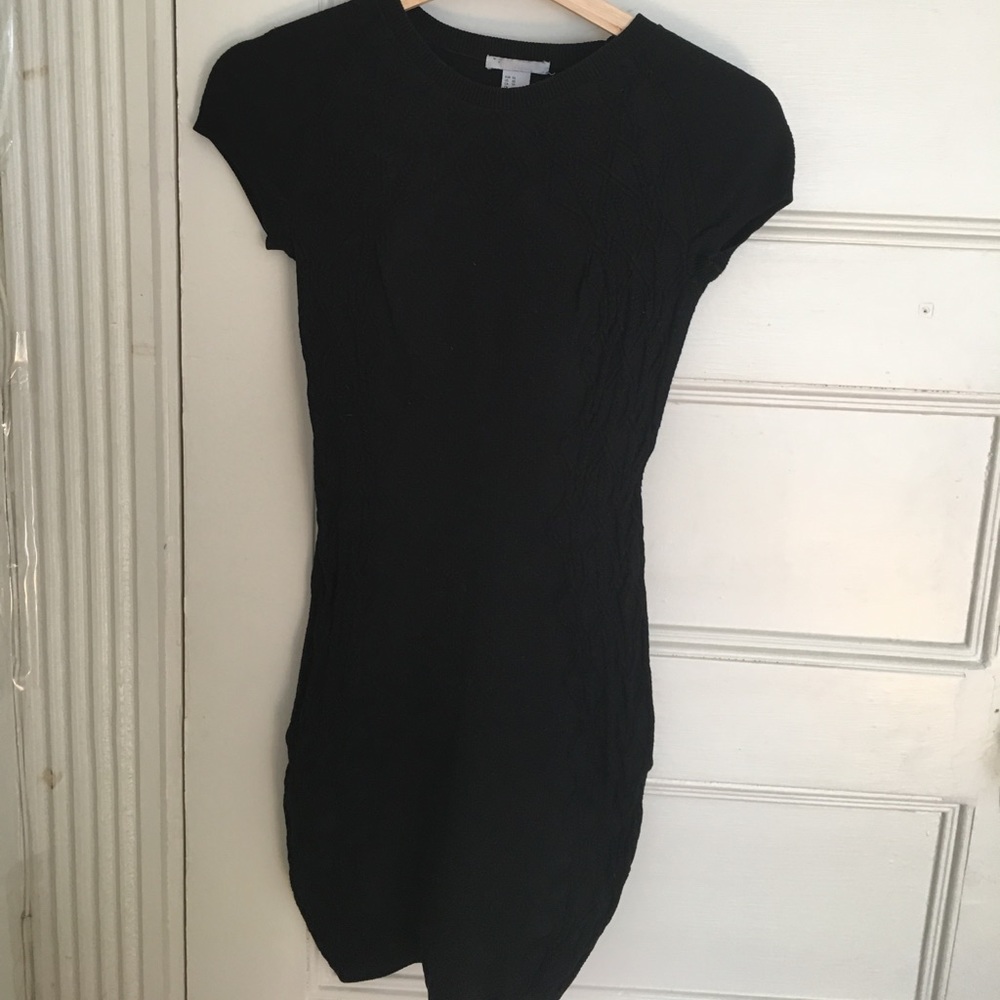 ⚡️H&M stretchy black dress⚡️