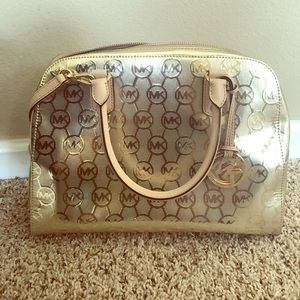 Micheal Kors purse