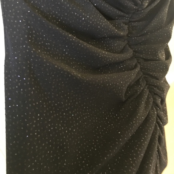 Medium length black dress - Picture 2 of 3