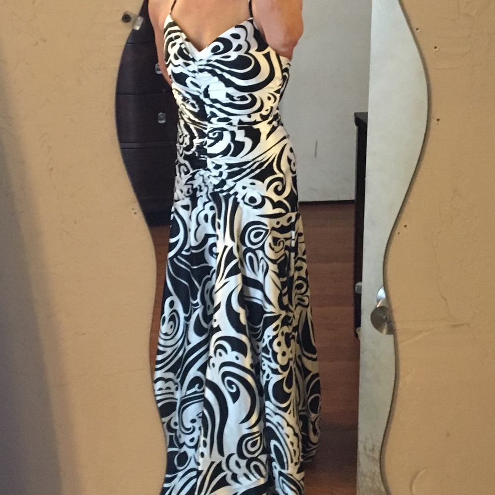 Black & white dress with lace up back other front