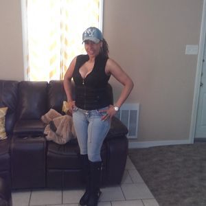 Meet your Posher, Ana