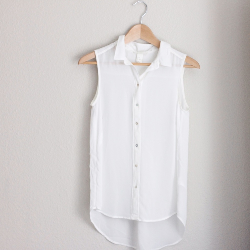 H&M White Button Up Sleeveless Top